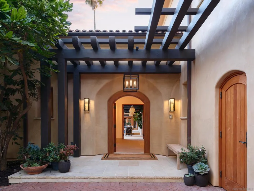 La Jolla, California 92037, United States, 5 Bedrooms Bedrooms, ,4 BathroomsBathrooms,Residential,Active,14864