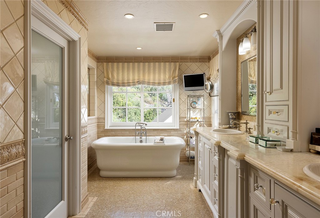 Nellie Gail (NG) - Residential