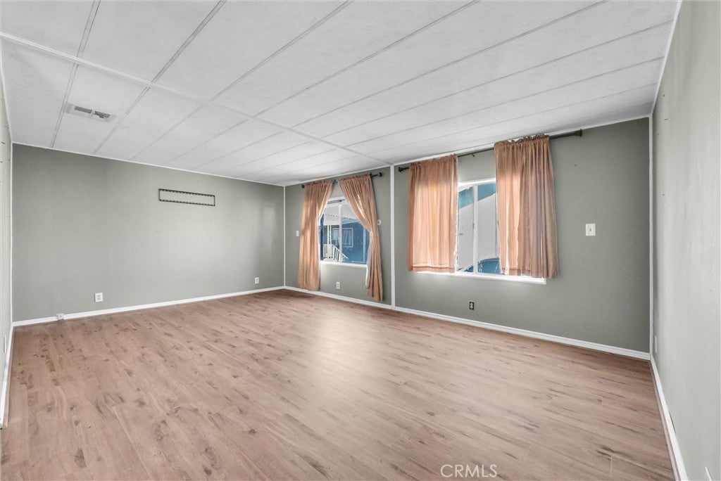716 N Grand Ave. D7