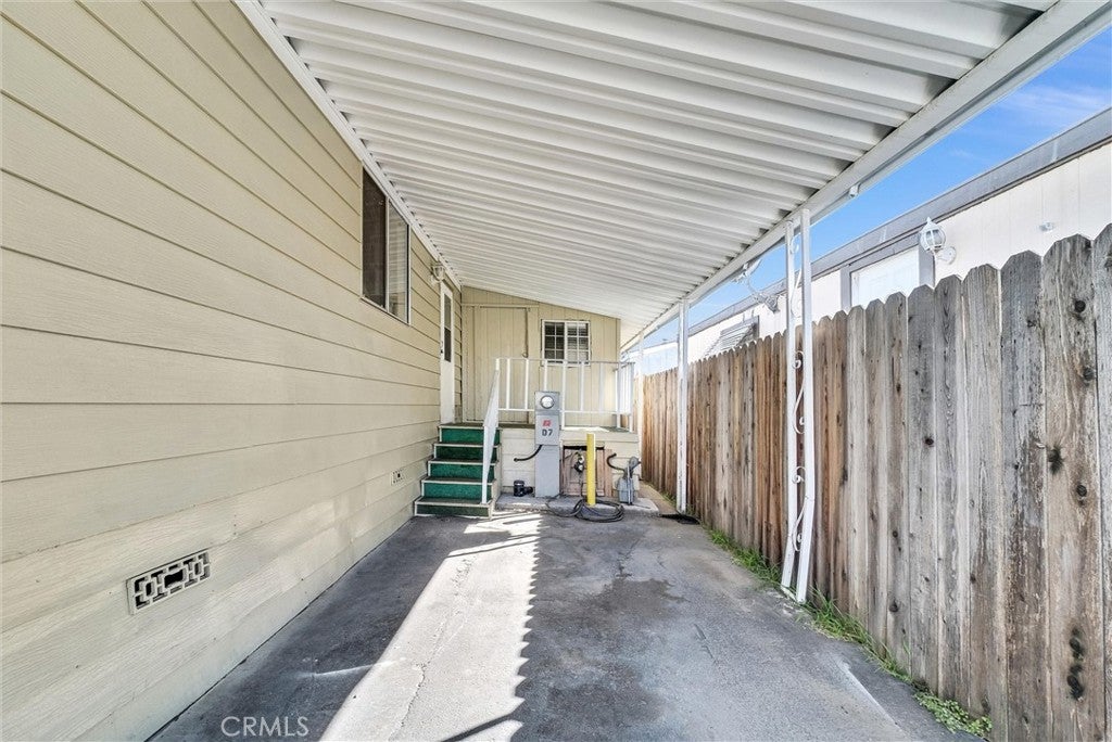 716 N Grand Ave. D7