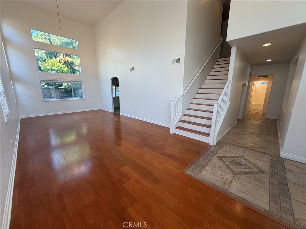 45402 Eagle Crest Lane