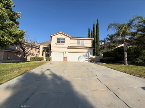 Photo of 45402 Eagle Crest Lane, Temecula, CA 92592 (MLS # CV26123154)