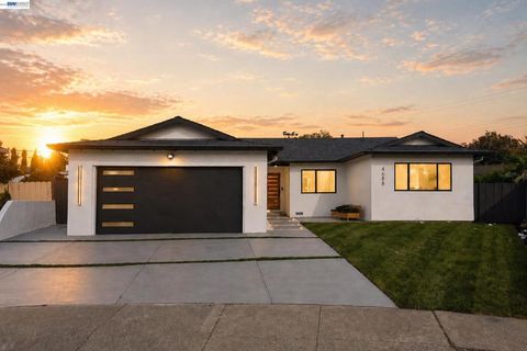 Photo of 4688 Wildwood Park Ct. CT, Fremont, CA 94538 (MLS # 41133617)