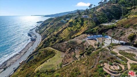 Photo of 20542 Seaboard Road, Malibu, CA 90265 (MLS # 26835687)