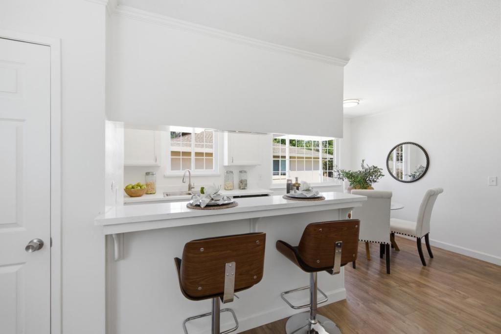 2281 Samaritan Drive 4