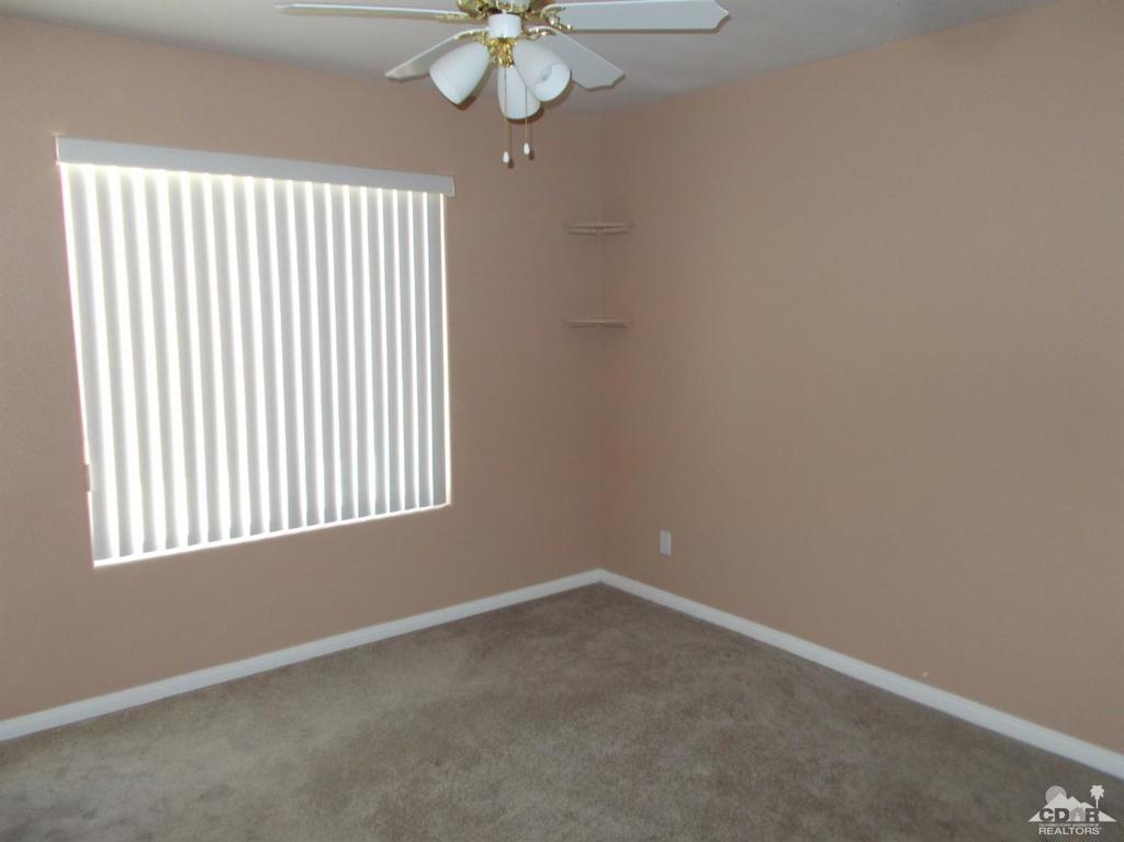 Vista Del Valle - Residential Lease