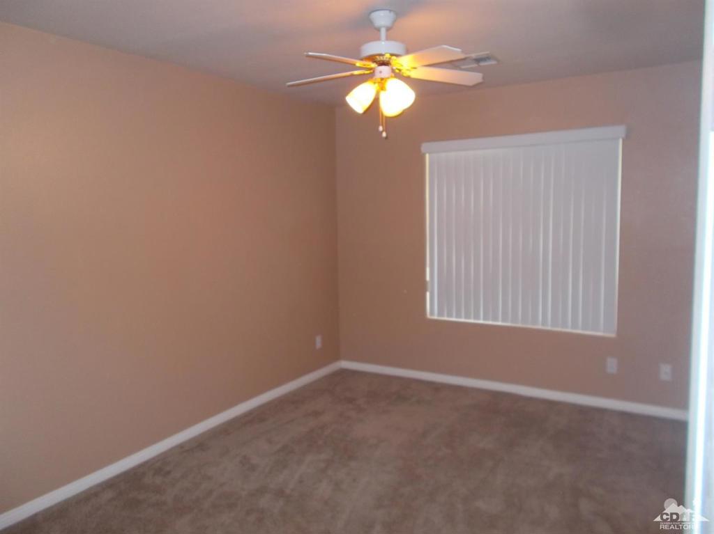 Vista Del Valle - Residential Lease