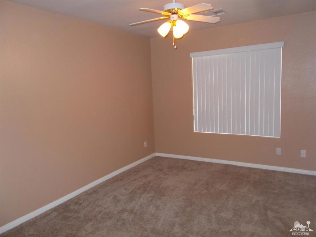 Vista Del Valle - Residential Lease