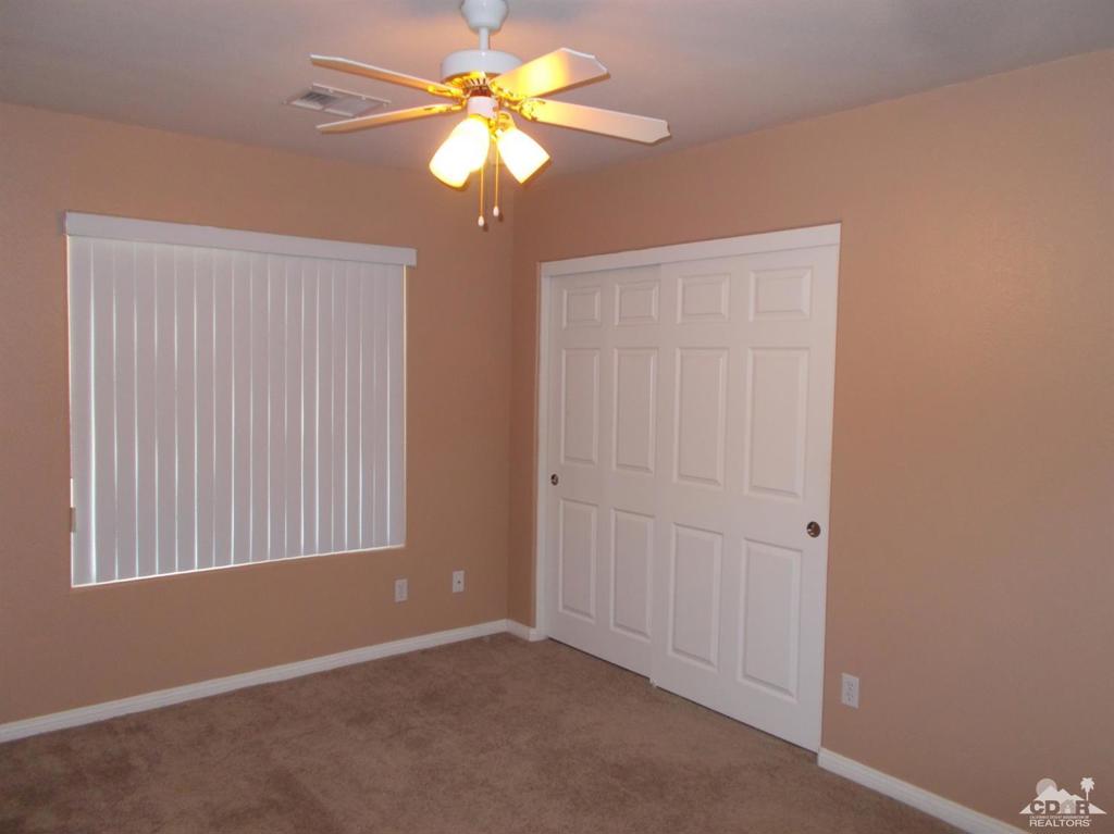 Vista Del Valle - Residential Lease