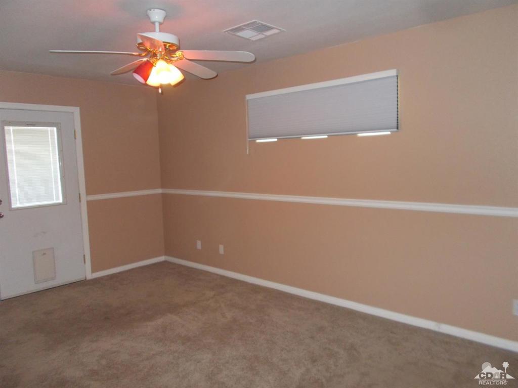 Vista Del Valle - Residential Lease