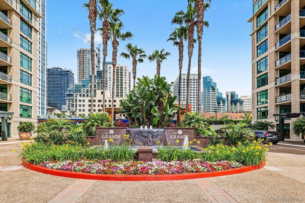 1205 Pacific Hwy 2906