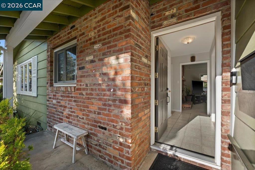 114 Combs Ln