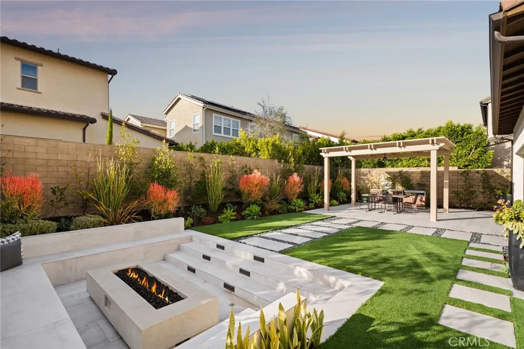 Irvine, California 92618, United States, 4 Bedrooms Bedrooms, ,5 BathroomsBathrooms,Residential,Pending,247561