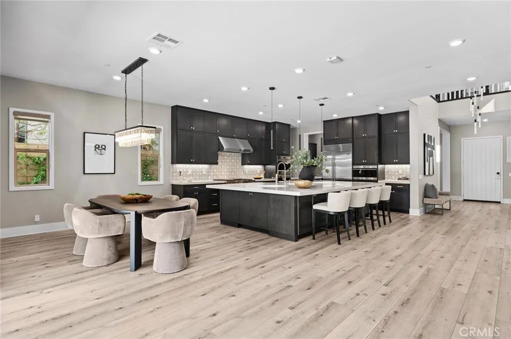 Irvine, California 92618, United States, 4 Bedrooms Bedrooms, ,5 BathroomsBathrooms,Residential,Pending,247561