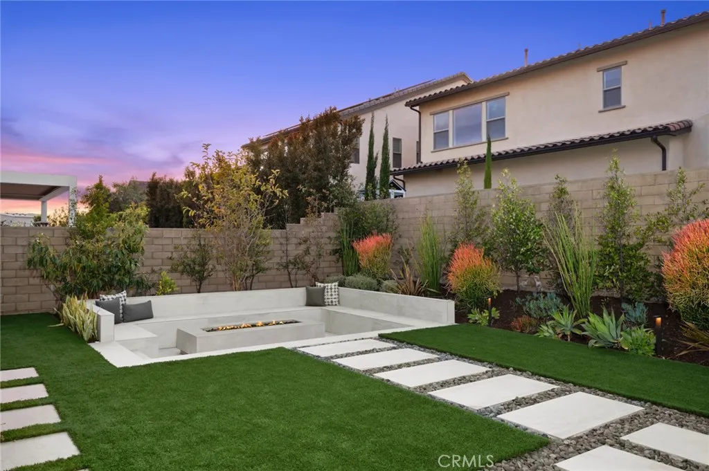 Irvine, California 92618, United States, 4 Bedrooms Bedrooms, ,5 BathroomsBathrooms,Residential,Pending,247561