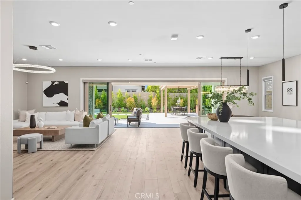 Irvine, California 92618, United States, 4 Bedrooms Bedrooms, ,5 BathroomsBathrooms,Residential,Pending,247561