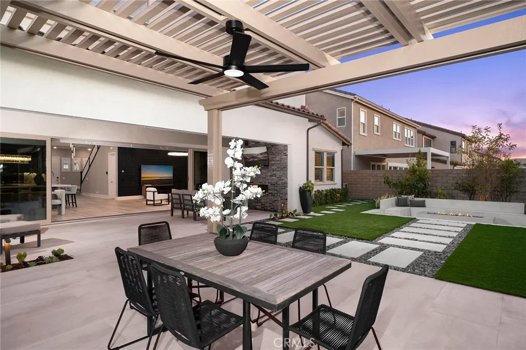 Irvine, California 92618, United States, 4 Bedrooms Bedrooms, ,5 BathroomsBathrooms,Residential,Pending,247561