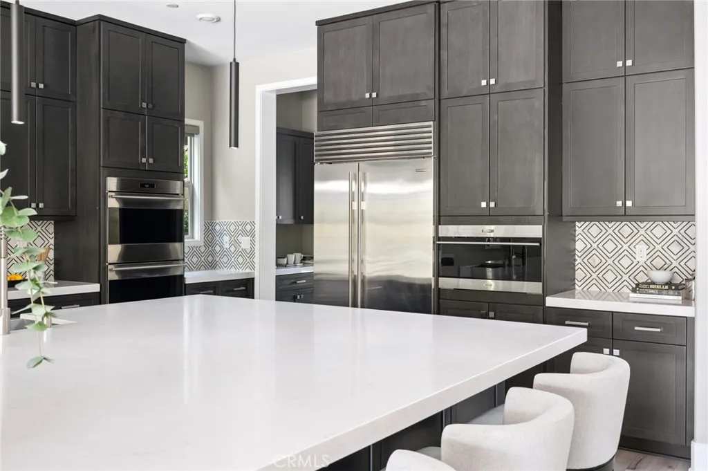 Irvine, California 92618, United States, 4 Bedrooms Bedrooms, ,5 BathroomsBathrooms,Residential,Pending,247561