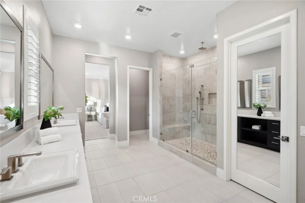 Irvine, California 92618, United States, 4 Bedrooms Bedrooms, ,5 BathroomsBathrooms,Residential,Pending,247561