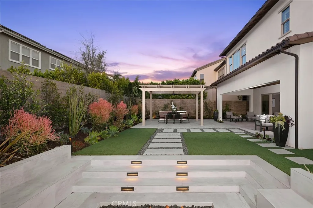 Irvine, California 92618, United States, 4 Bedrooms Bedrooms, ,5 BathroomsBathrooms,Residential,Pending,247561