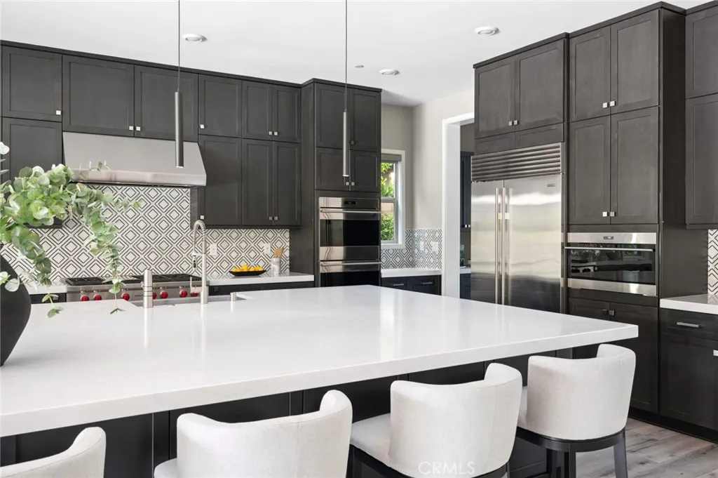 Irvine, California 92618, United States, 4 Bedrooms Bedrooms, ,5 BathroomsBathrooms,Residential,Pending,247561