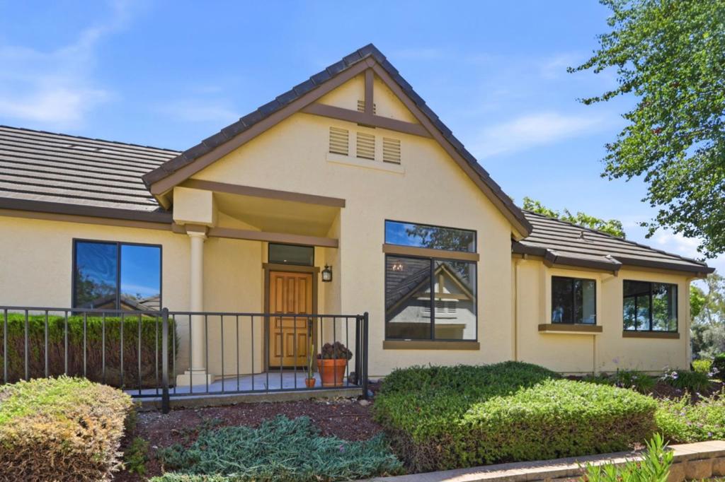 Photo of 7509 Deveron Court, San Jose, CA 95135 (MLS # ML82060663)