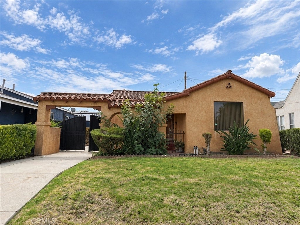 1622 W 71st