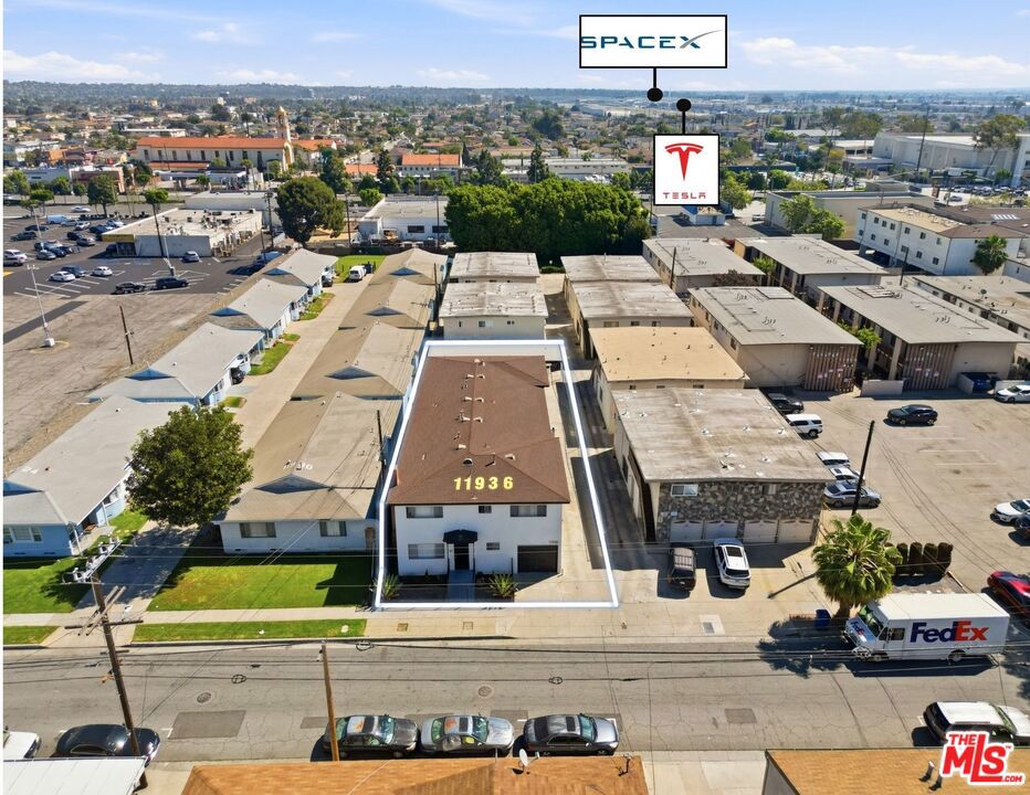 11936 Grevillea Avenue