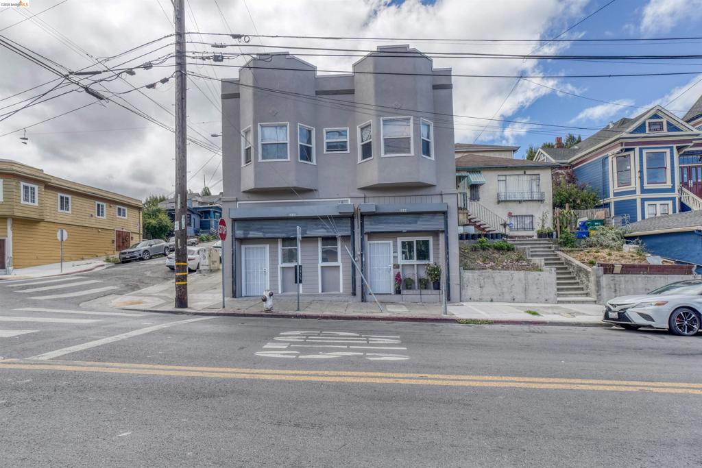 2246 23Rd Ave