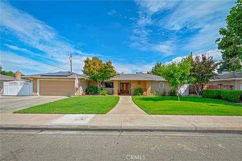 Photo of 1321 Oregon DR, Merced, CA 95340 (MLS # MC26180964)