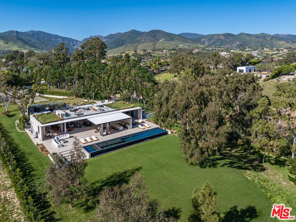 Photo of 29200 Larkspur Lane, Malibu, CA 90265 (MLS # 26666519)