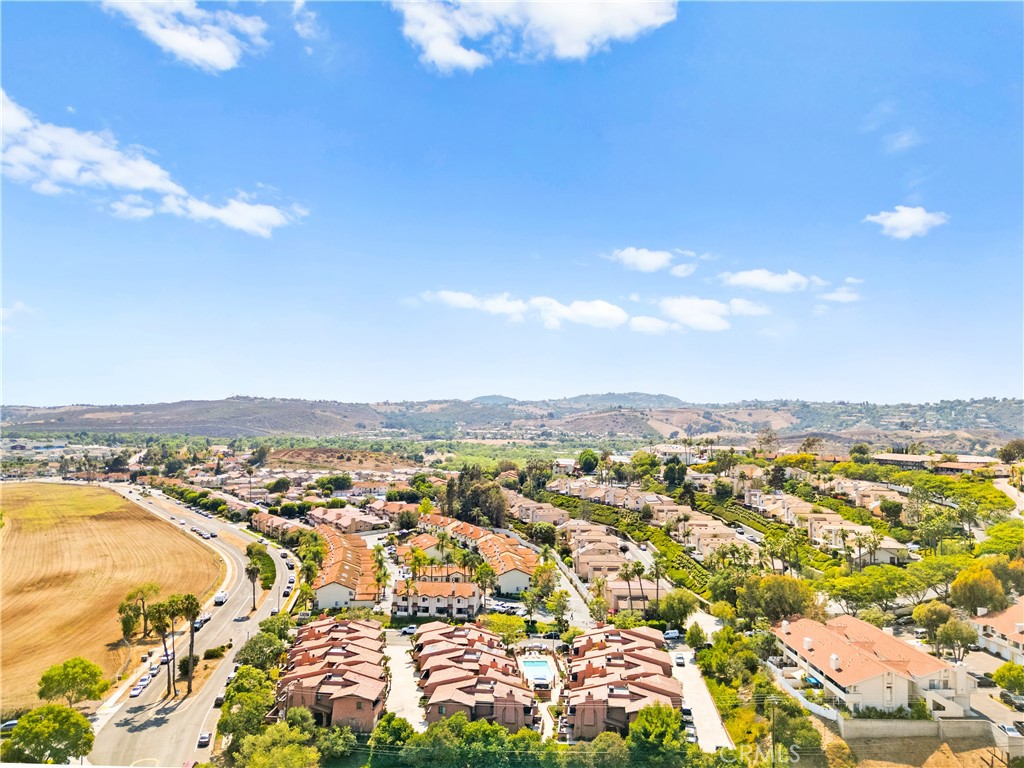 32078 Del Cielo Oeste