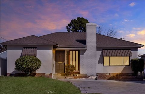 Photo of 7140 N Muscatel Avenue, San Gabriel, CA 91775 (MLS # AR26051888)