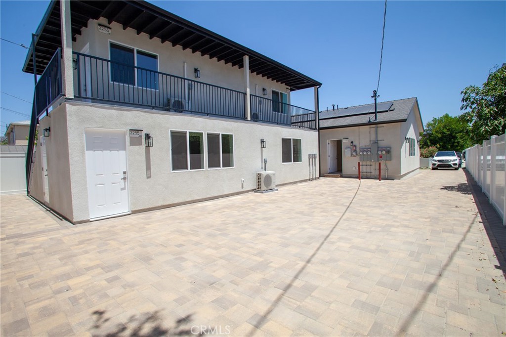 Welcome to this brand new ADU, located in a cozy neighborhood. The beautiful 924 square foot ADU provides an open concept living and kitchen area with vinyl flooring throughout. In-unit laundry is provided with a brand new washer and dryer. The ADU has two restrooms, one is a guest bathroom, while the other belongs to the primary suite. The primary suite also houses a small linen closet and a sliding door closet.