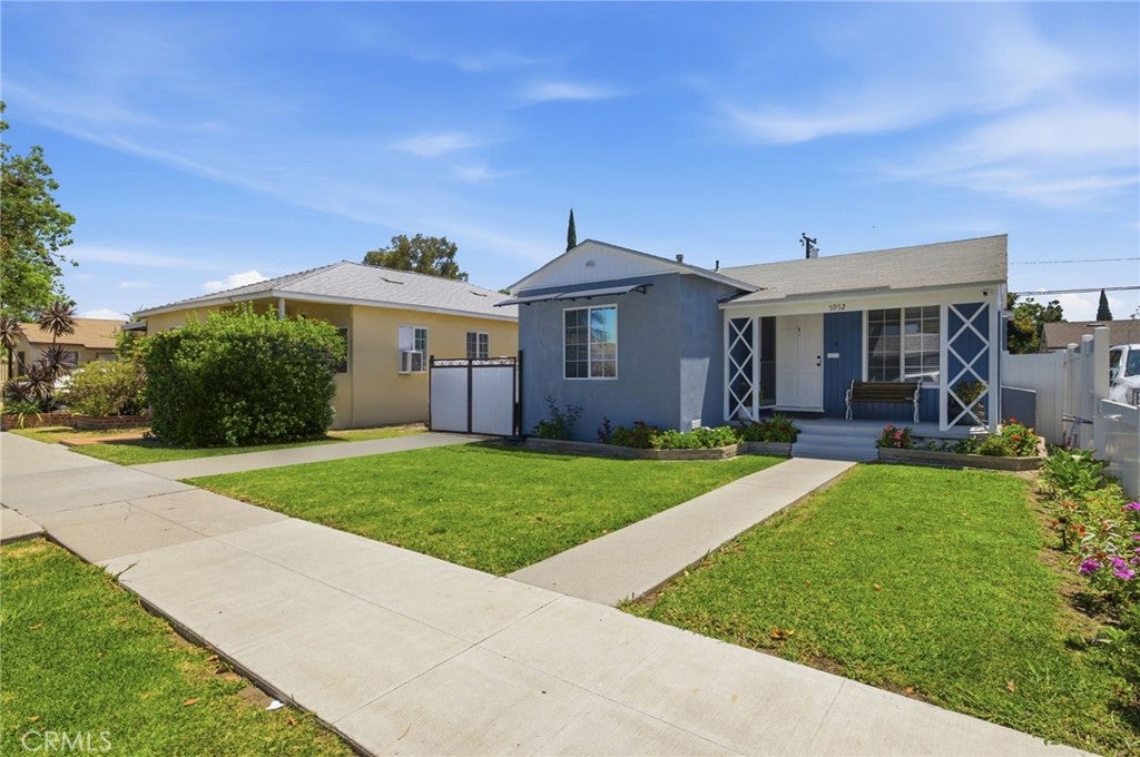 5952 Gaviota