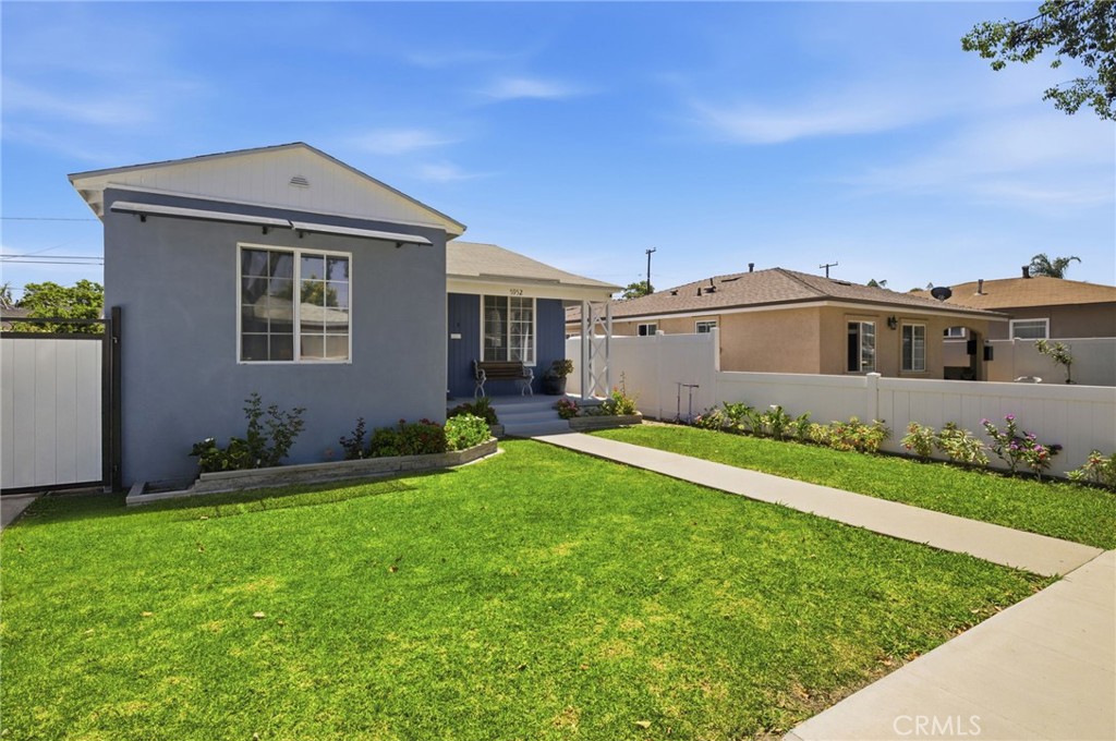 5952 Gaviota