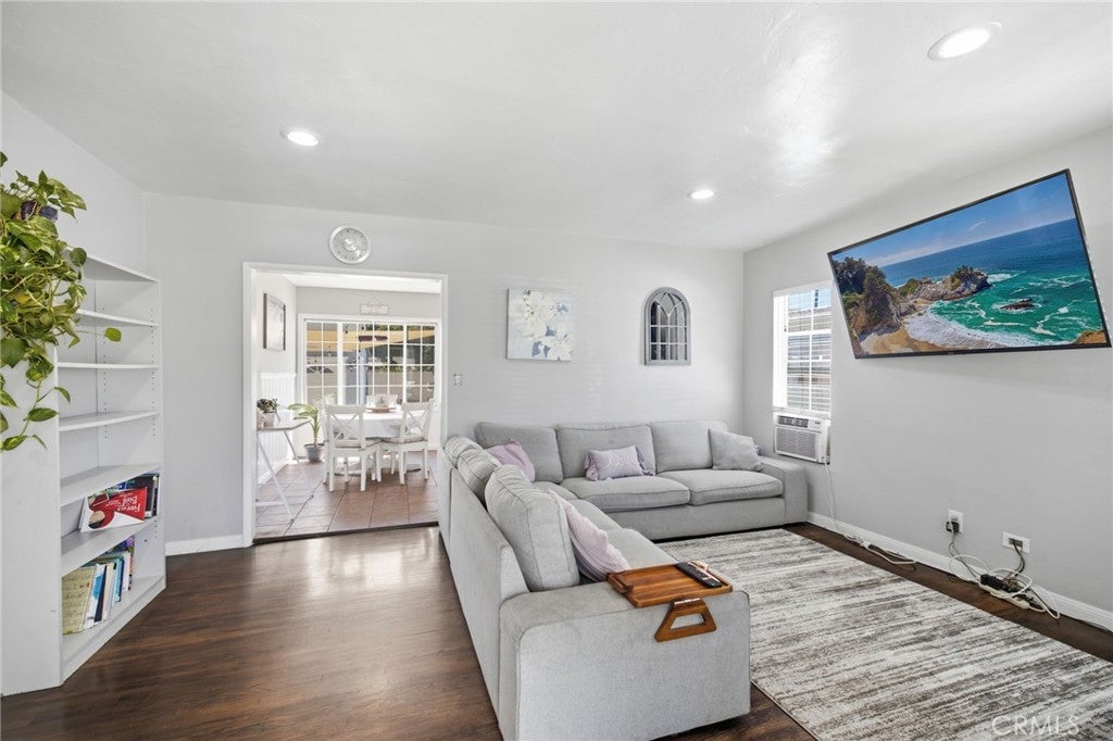 5952 Gaviota