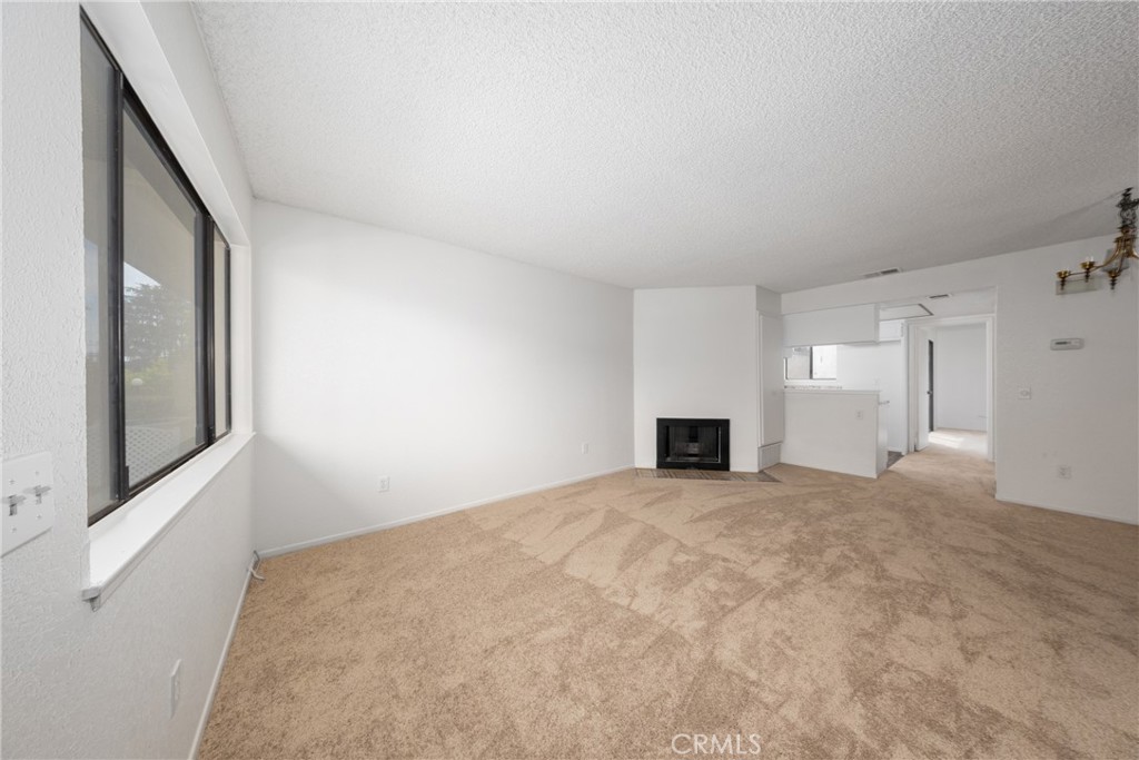 579 W 9th