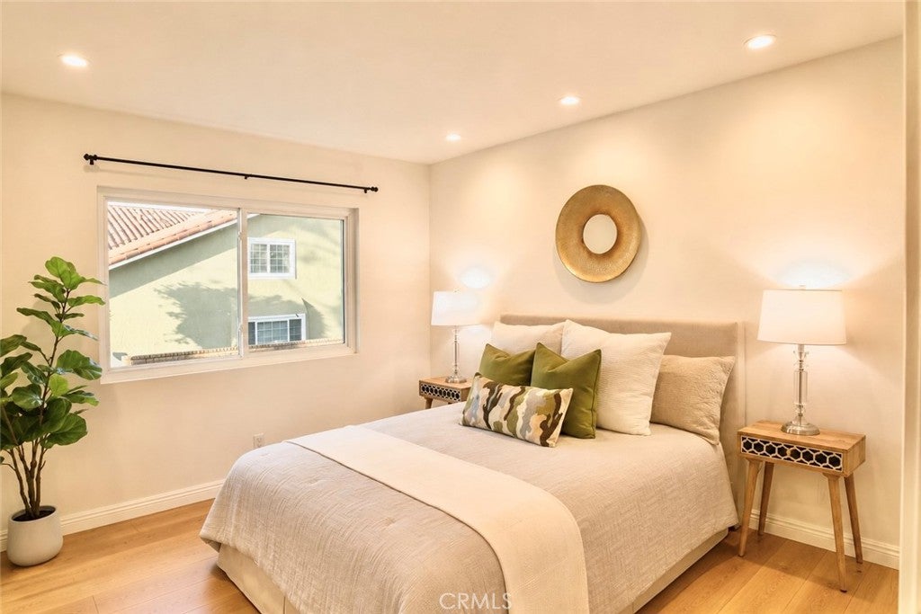 28 Cambridge, Irvine CA 92620 - Photo 36