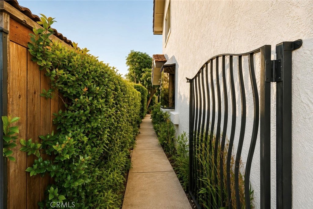 28 Cambridge, Irvine CA 92620 - Photo 6