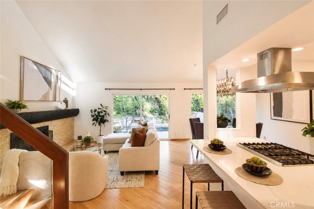 28 Cambridge, Irvine CA 92620 - Photo 11