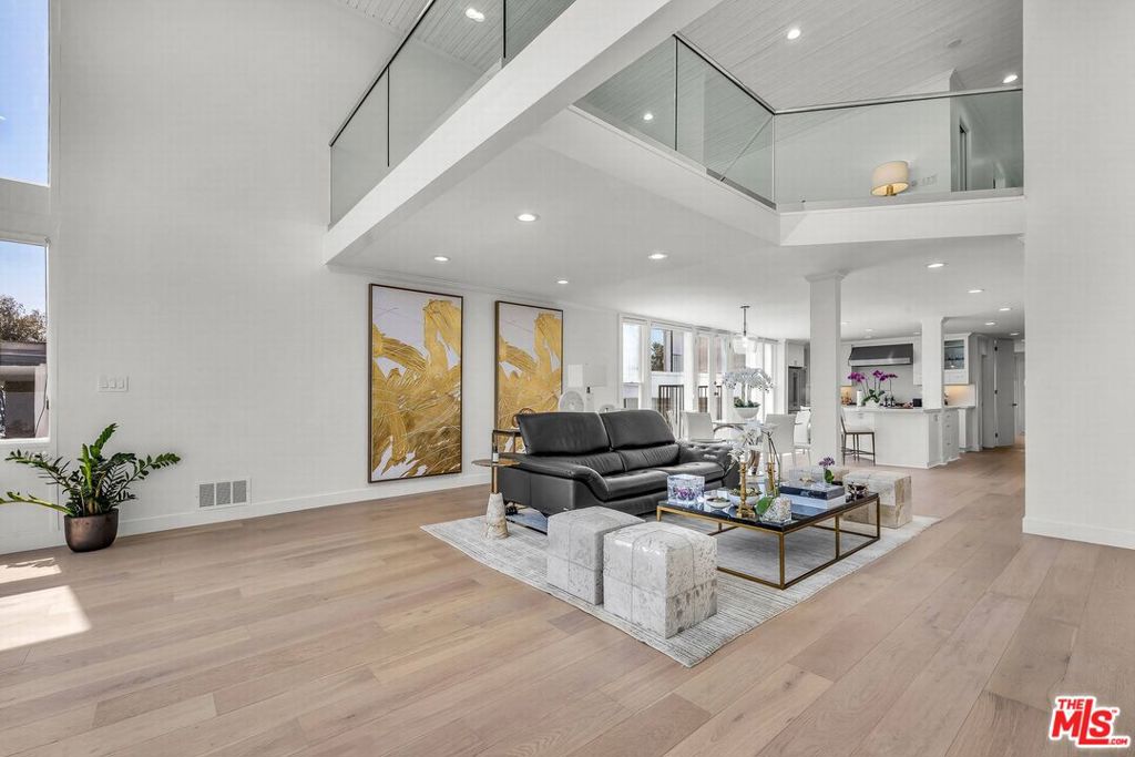 5515 Pacific Avenue 3