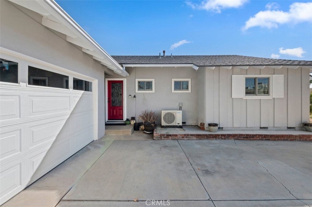 1225 E Balsam