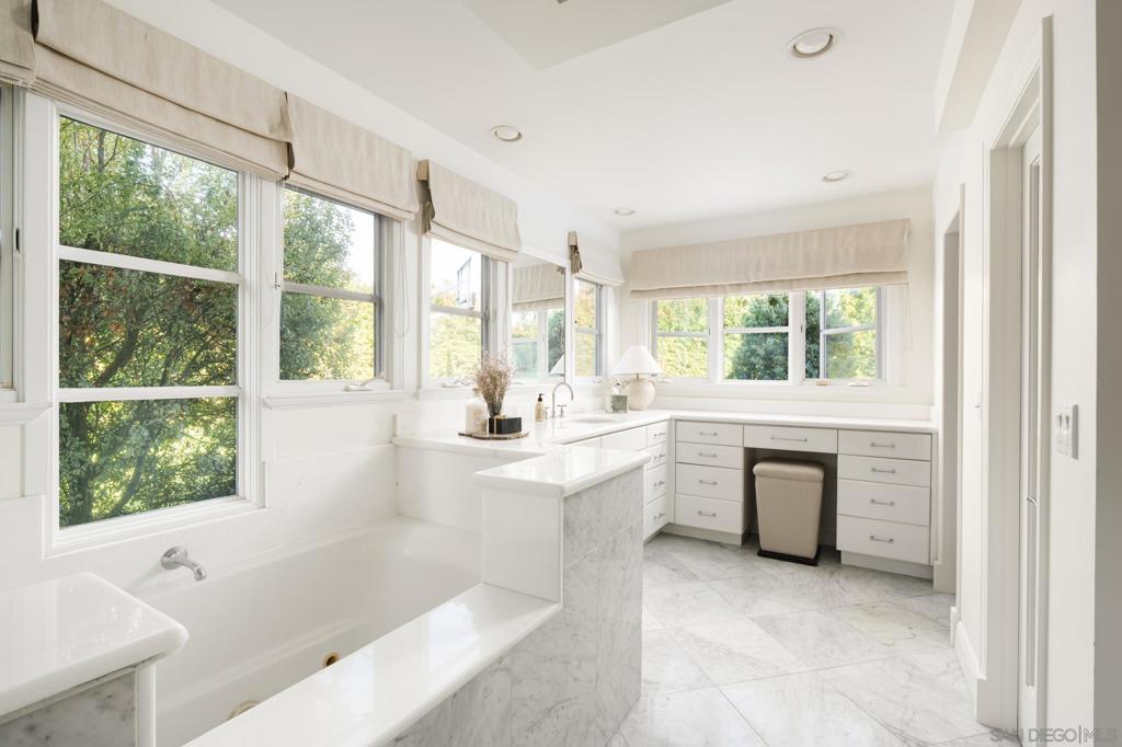 Rancho Santa Fe - Residential
