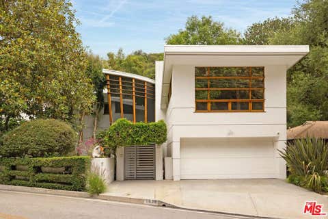 Photo of 3600 Mandeville Canyon Road, Los Angeles, CA 90049 (MLS # 26834505)