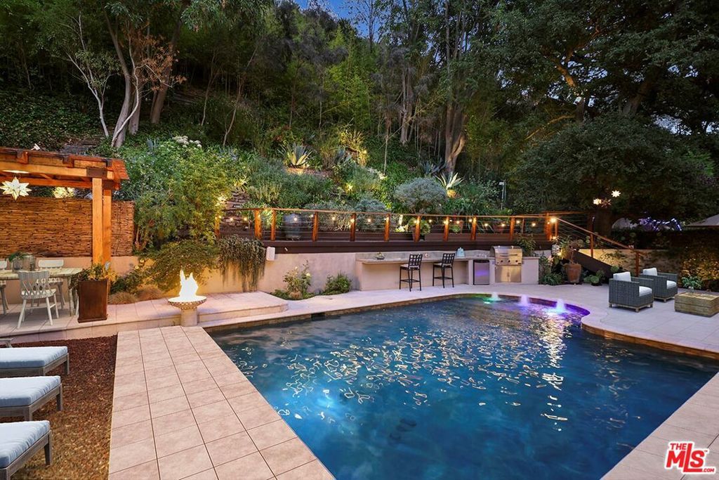 Photo of 3600 Mandeville Canyon Road, Los Angeles, CA 90049 (MLS # 26834505)