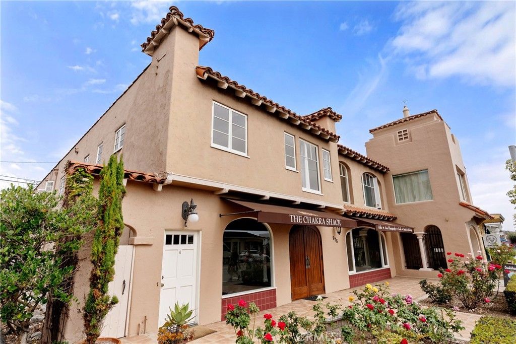 Photo of 976 S Coast, Laguna Beach, CA 92651 (MLS # LG25059330)