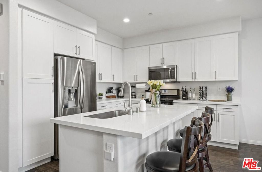 4720 E Washington Avenue