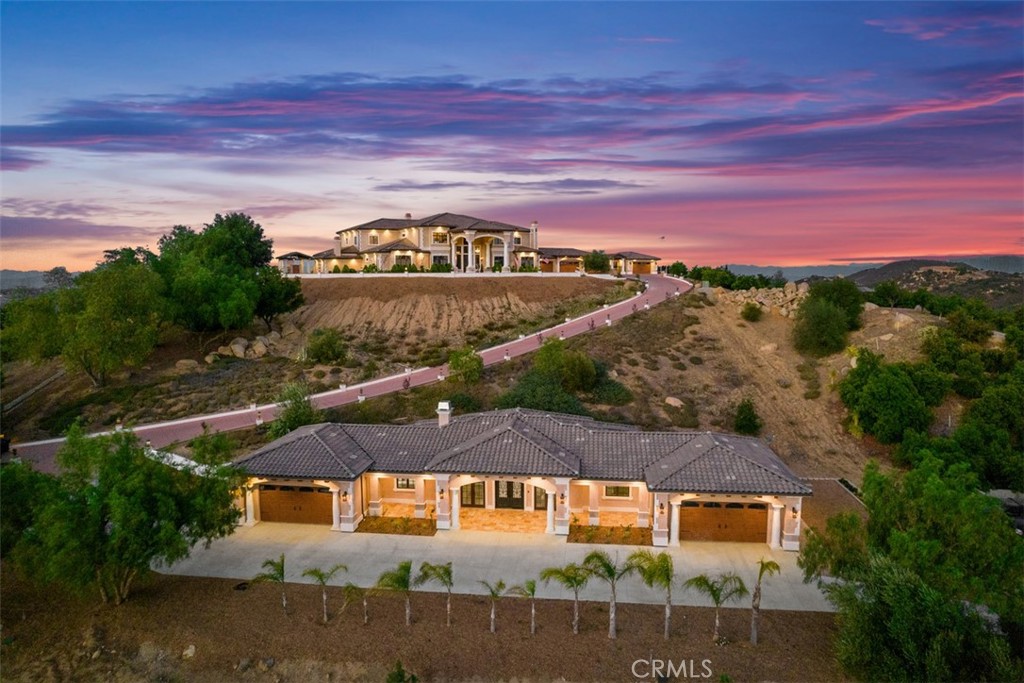 36852 Calle De Lobo