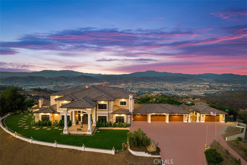 36852 Calle De Lobo